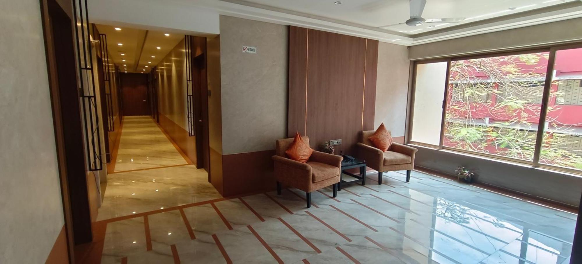 Hotel Archana Residency Мумбай Екстериор снимка