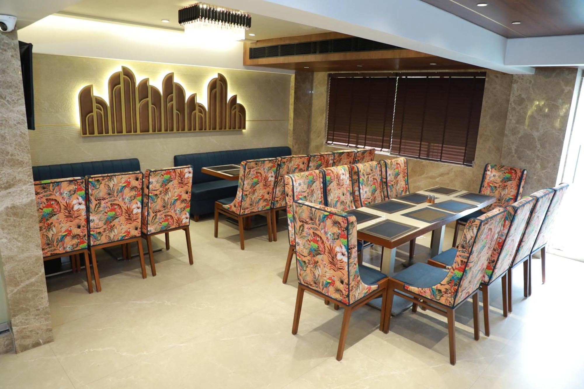 Hotel Archana Residency Мумбай Екстериор снимка