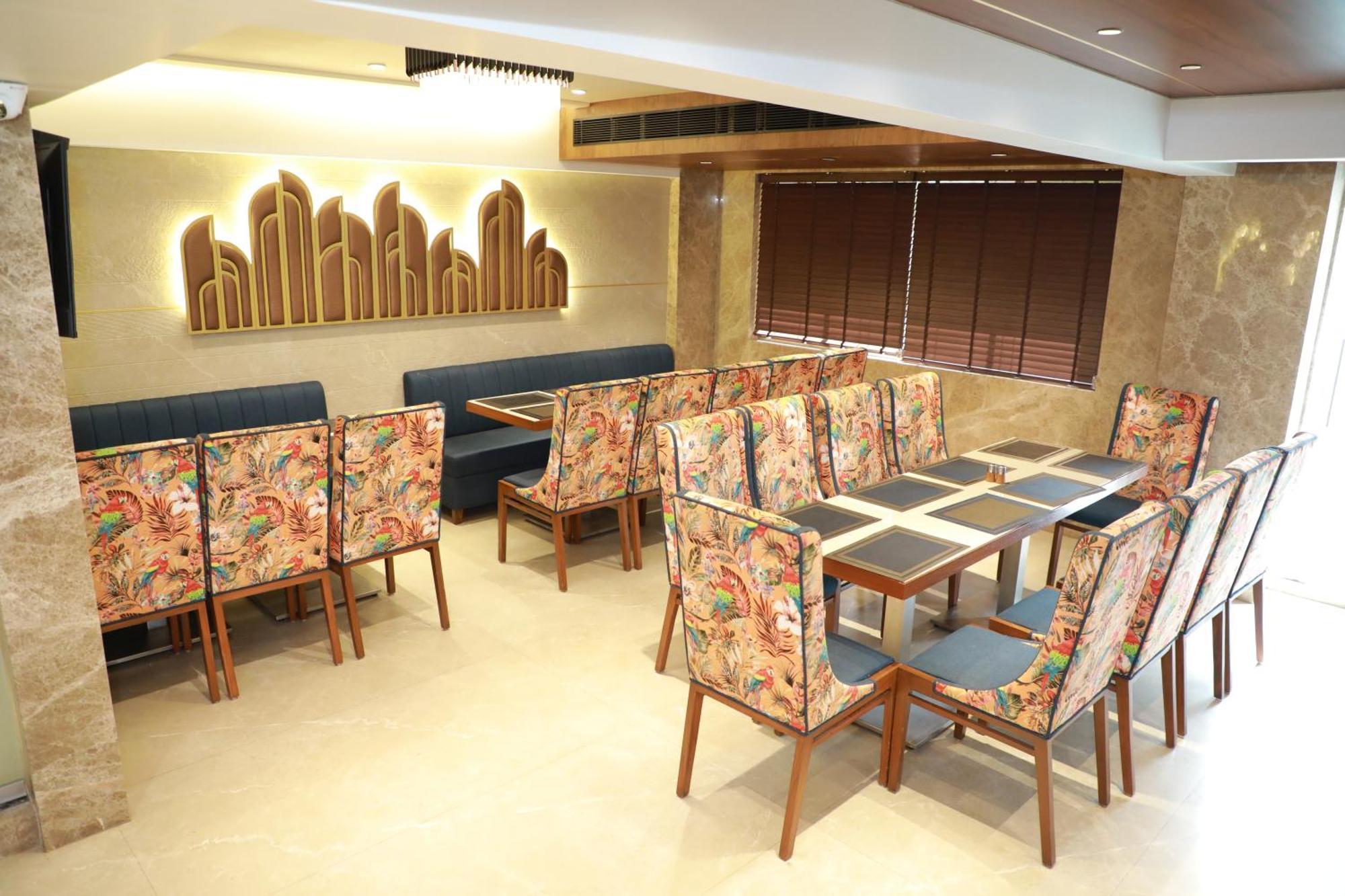 Hotel Archana Residency Мумбай Екстериор снимка
